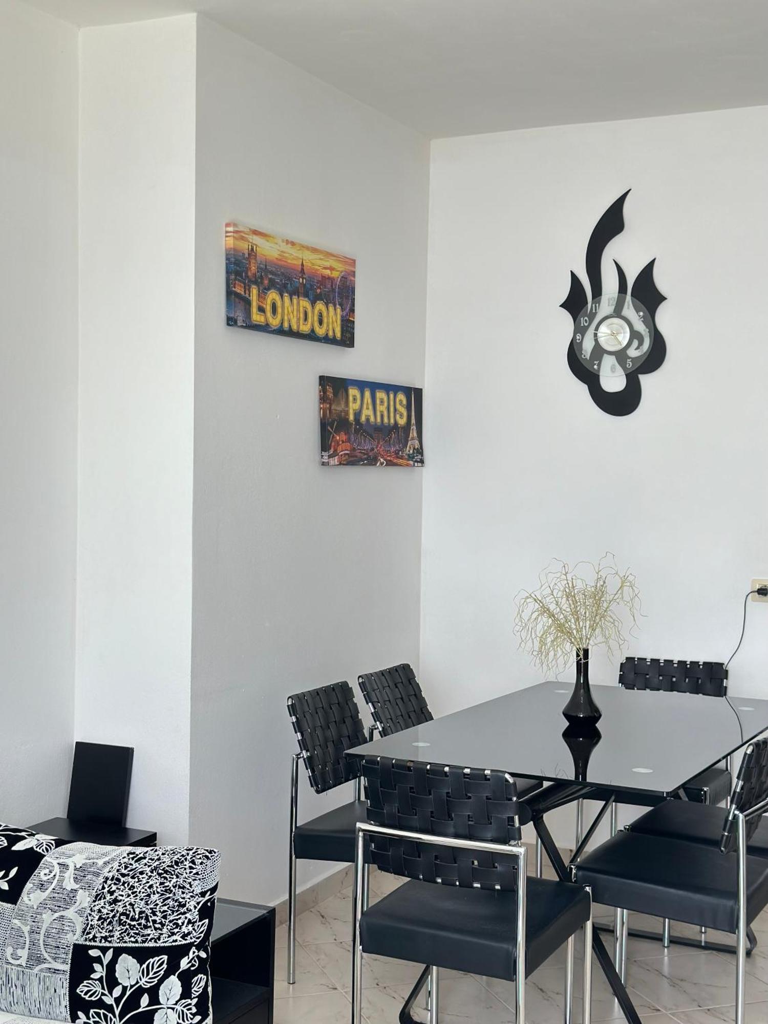 סרנדה Tini Sea View Apartment מראה חיצוני תמונה