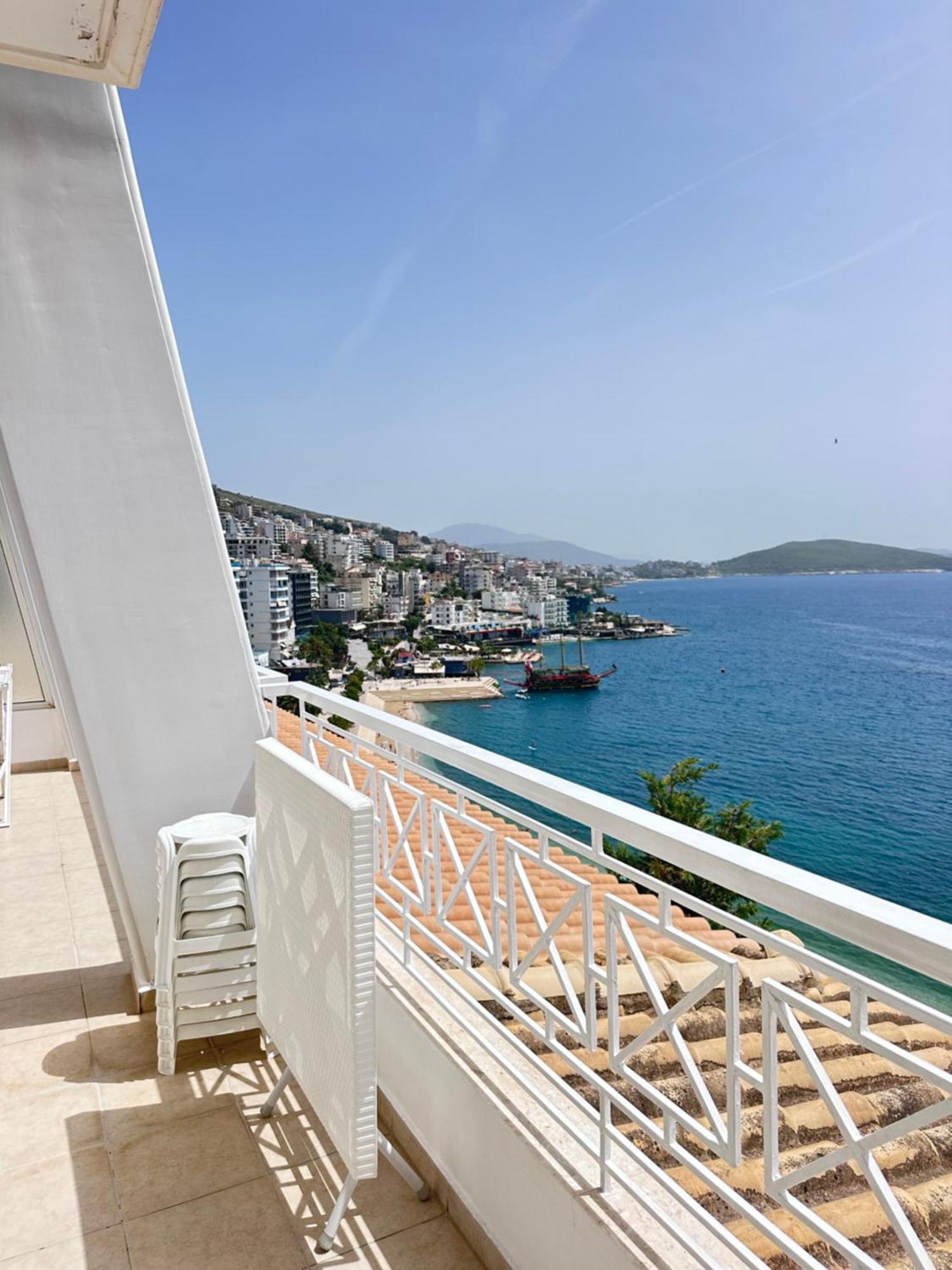 סרנדה Tini Sea View Apartment מראה חיצוני תמונה