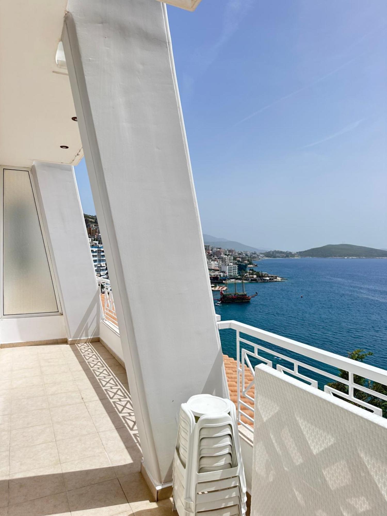 סרנדה Tini Sea View Apartment מראה חיצוני תמונה
